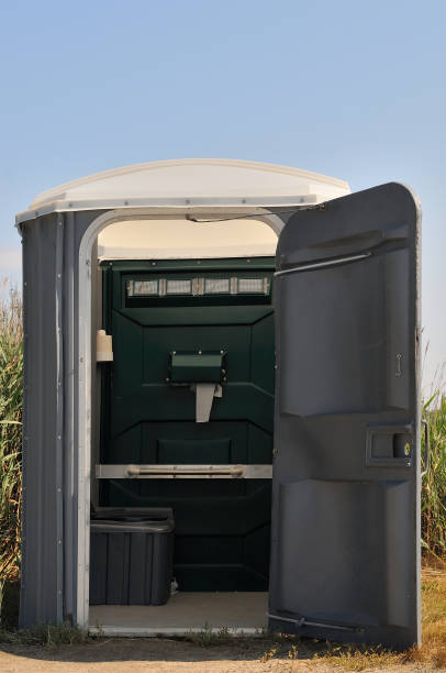 Best Porta potty rental near me  in Adrian, MO